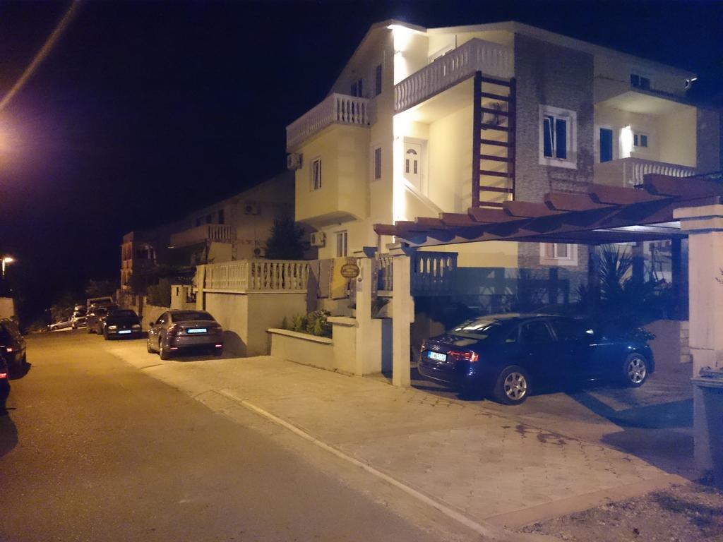 Apartments Sandra Tivat Kültér fotó