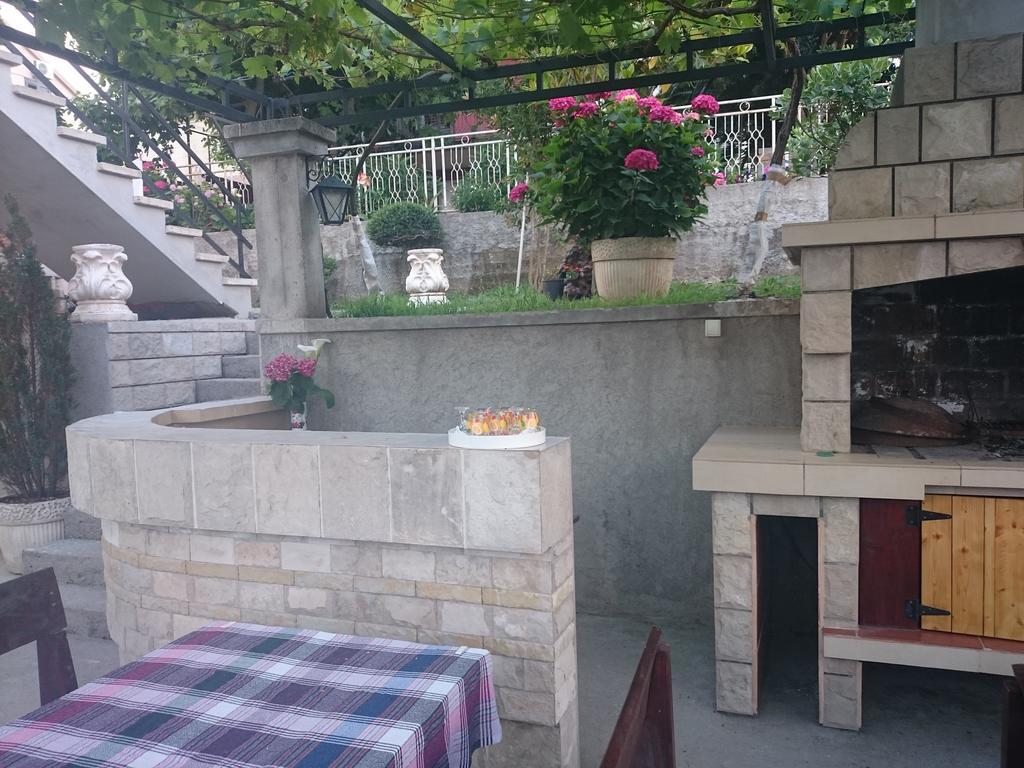 Apartments Sandra Tivat Kültér fotó