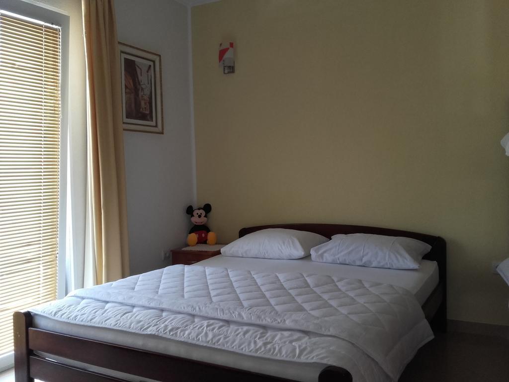 Apartments Sandra Tivat Kültér fotó