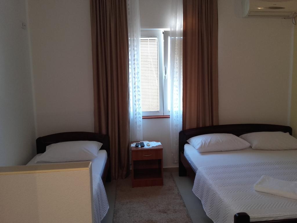 Apartments Sandra Tivat Kültér fotó