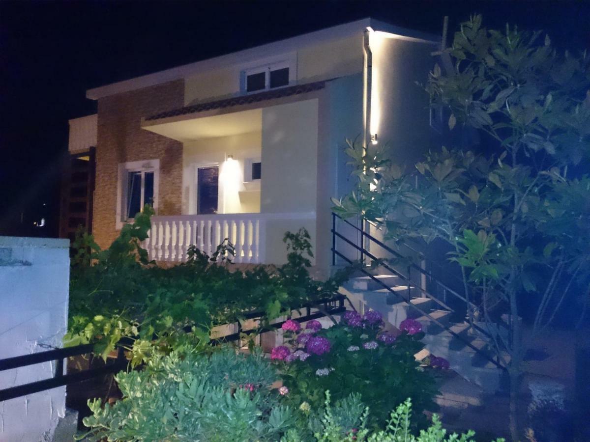 Apartments Sandra Tivat Kültér fotó