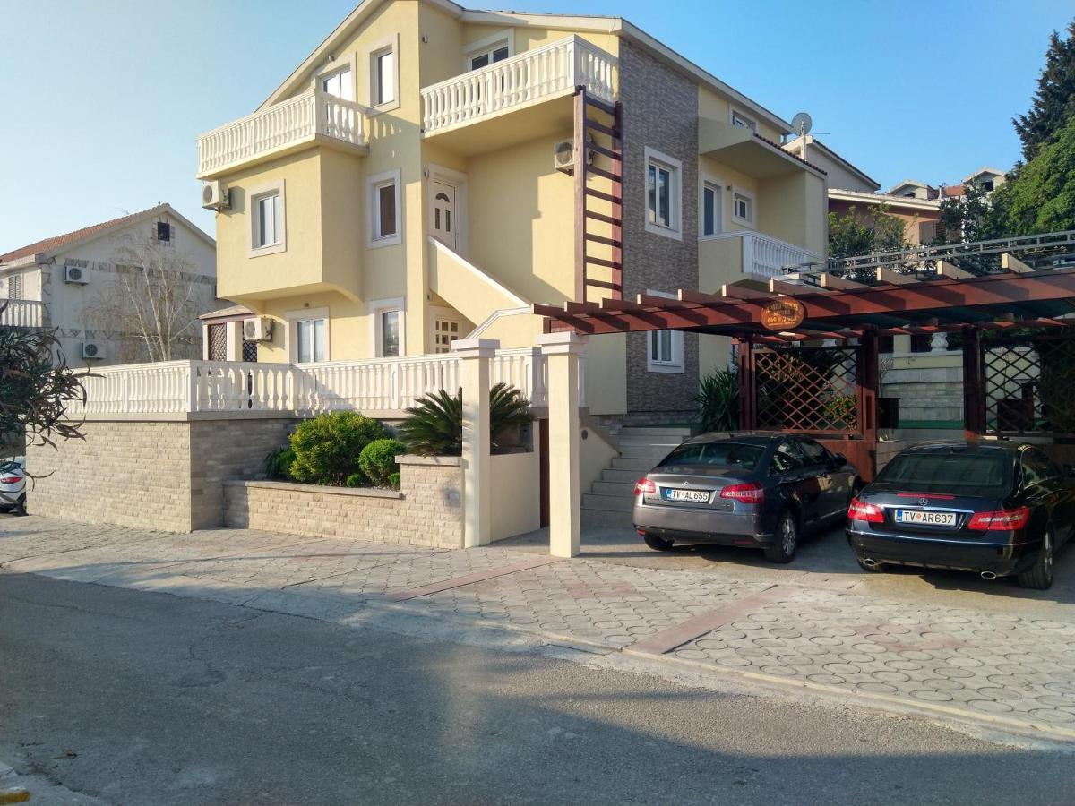 Apartments Sandra Tivat Kültér fotó